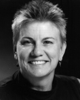 Martie van der Voort (Molly Ivors)