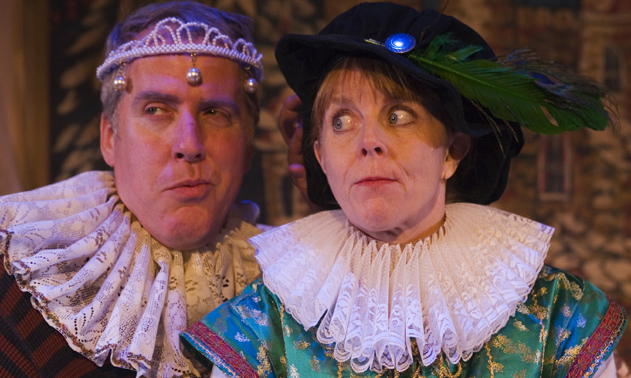 David Morden as Queen Elizabeth and Patty Gallagher as Orlando