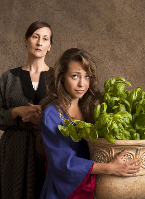 Rosanne Couston (Rosaria) and Rachel Lacy (Lisabetta)