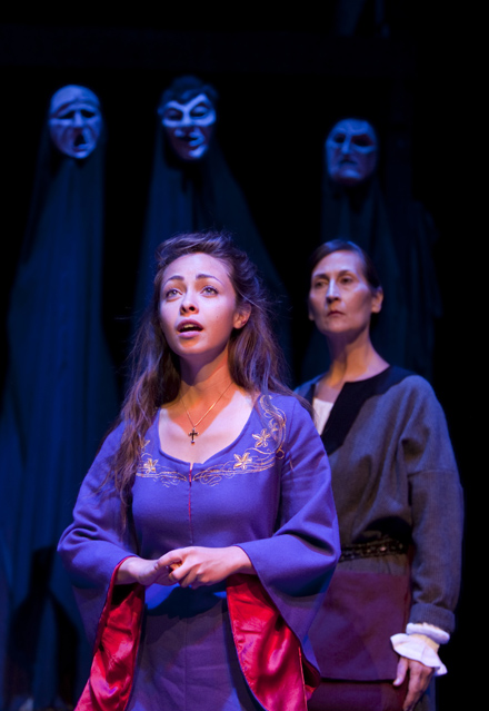Rachel Lacy (Lisabetta) and Rosanne Couston (Rosaria)