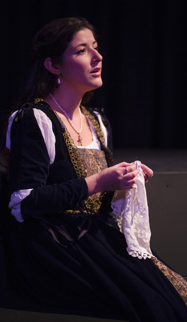 Jenny Hijazi as Mariana