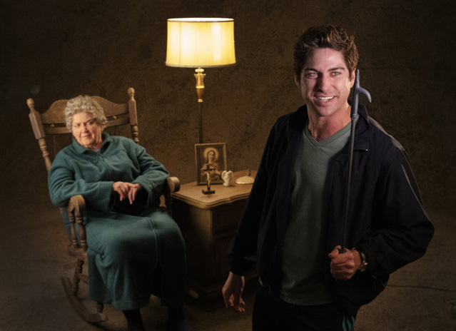 Cynthia Meier as Mag and Hunter Hnat as Ray Dooley